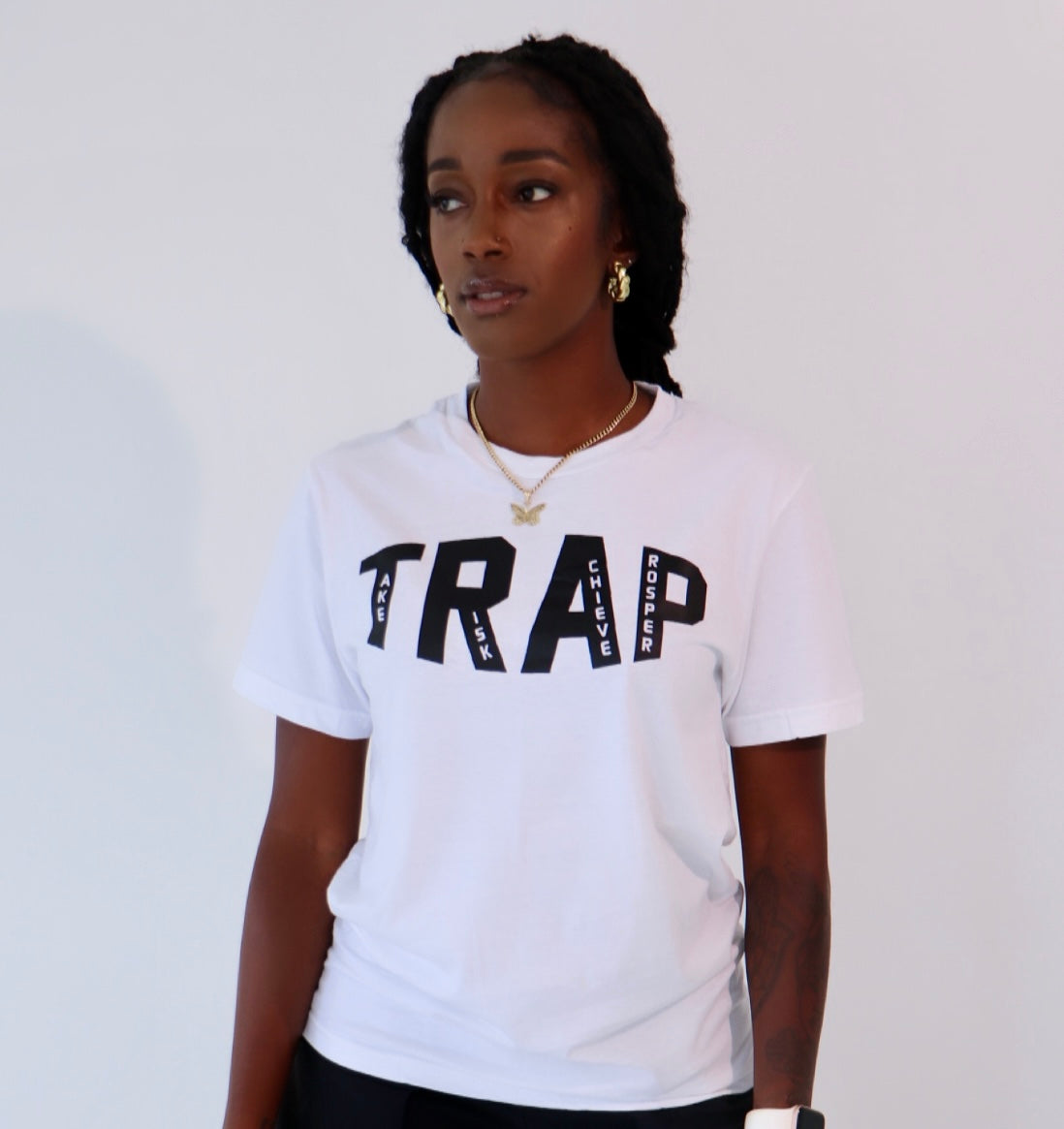 CLASSIC TRAP TEE  (WHITE/BLACK)